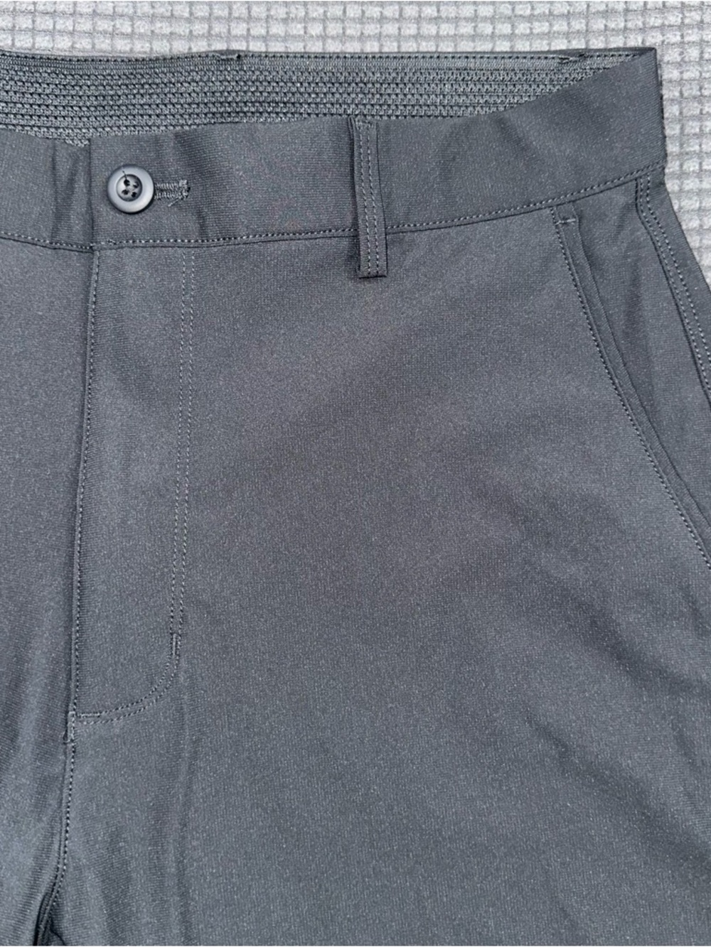 Greg Norman Stretch Golf Shorts Black Size 30 NWT Performance Comfort 8.5 Inseam - Picture 2 of 7